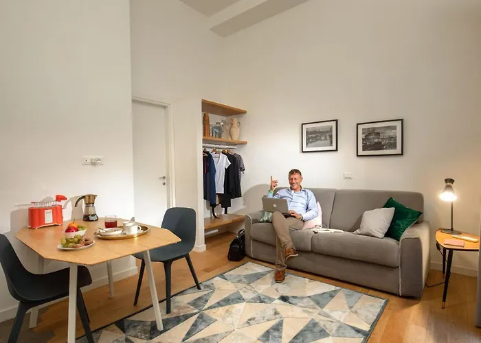 Margutta Diy Art Apartment *